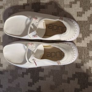 Hey dudes Wendy Rise spark white